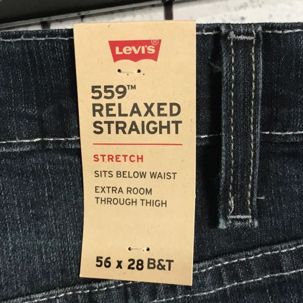 NWT Levi’s jeans 559 relaxed big W 56 x L 28